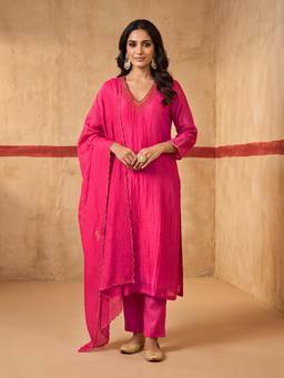 SHAABA CLOTHING - Pink Hand Embroidered Chanderi Silk Kurta With Pant And Dupatta