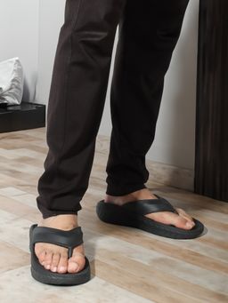 Carlton London - Mens Contoured Comfort Thong Sandals Black