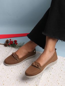 ELLE - Womens Woven Desian Slip-On Loafers with Chain Detail Beige