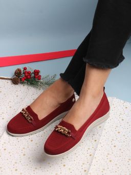 ELLE - Womens Woven Desian Slip-On Loafers with Chain Detail Maroon