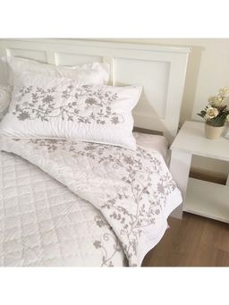 Belleven - Misha Floral Aari Embroidery Quilt Set- (Ivory-Crushed Grey)