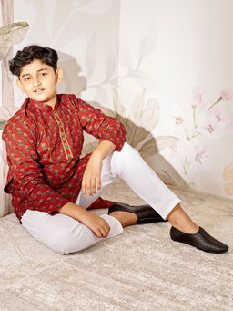 Vastramay - Cotton Red Full Sleeves Floral Printed Kurta & Pyjama