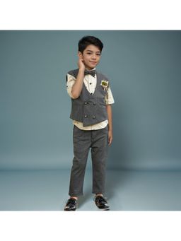 BAD BOYS - Beige Printed Shirt, Waistcoat, Pant, Bow & Brooch Marvel (Set of 5)