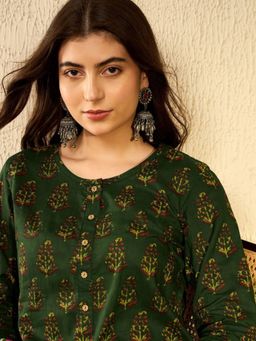 Vaamsi - Women Green Cotton Blend Ethnic Motifs Printed Regular Tunic