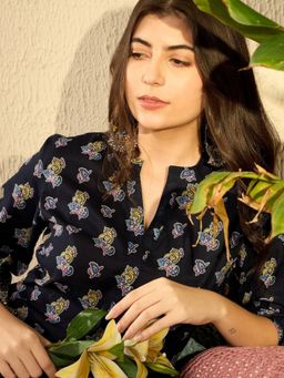 Vaamsi - Women Navy Blue Cotton Blend Ethnic Motifs Printed Regular Tunic