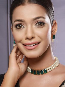 Aatmana - Women White & Green Pearl Studded Jewellery Set
