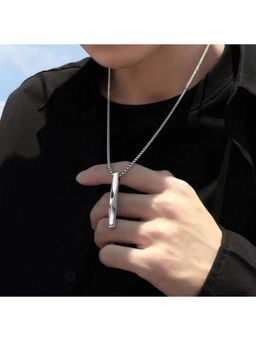 ISHKAARA - Bar Pendent Unisex Chain Silver