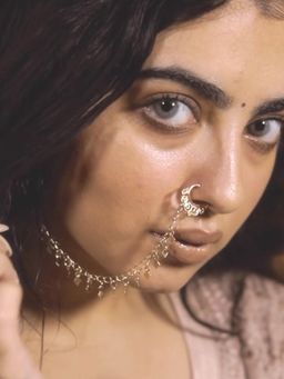ISHKAARA - Tassel Gold Chain Nose Rings Gold