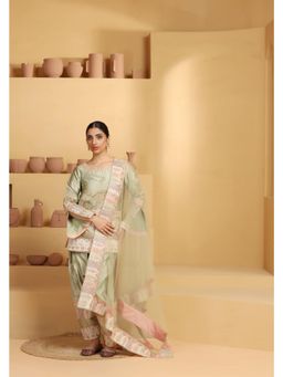 Meenagurnam - Green Silk Kurta With Salwar And Dupatta