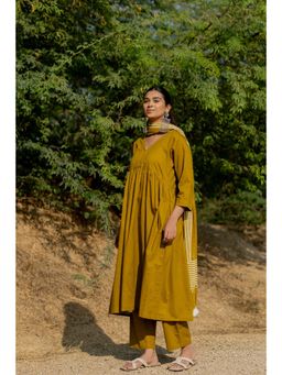 Silai Studio - Henna Green Cotton Gathered Kurta And Pant