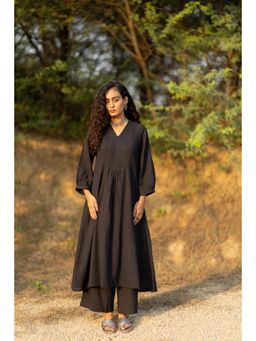 Silai Studio - Raven Black Cotton Plain Kurta And Pant