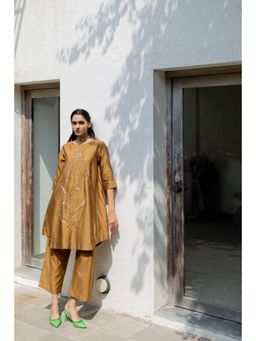 Silai Studio - Raivya Gold Chanderi Embroidered Co-Ord