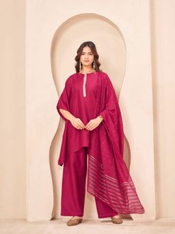 Tikhi Imli - Pink Color Silk Blend Solid Kaftan Kurta With Palazzo & Brocade Dupatta