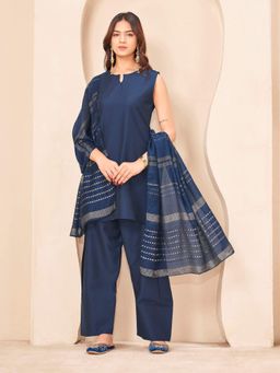 Tikhi Imli - Navy Blue Color Silk Blend With Solid Kurta With Pant & Brocade Dupatta