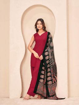 Tikhi Imli - Maroon Color Rayon With Solid Back Dori Kurta With Pant & Printed Dupatta