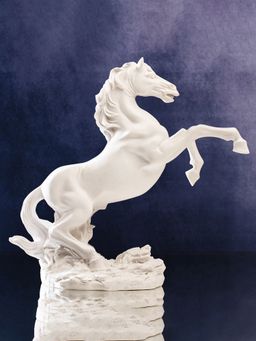 Smokey Cocktail - White Roaring Horse Decor White