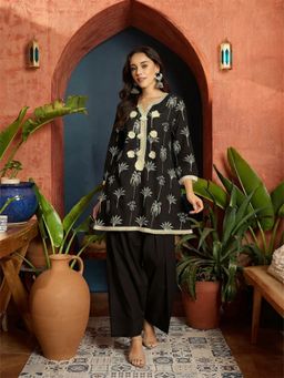 Stylum - Women's Black Palm Tree Printed Pure Cotton A-Line Short Kurti with Salwar