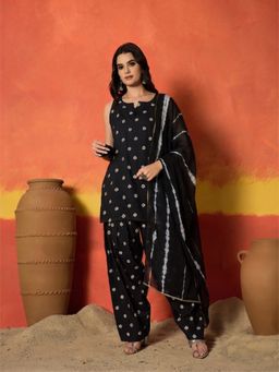Stylum - Women's Black Floral Printed Rayon Straight Kurti With Salwar & Dupatta