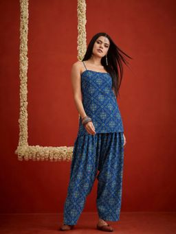 Stylum - Women's Navy Bandhej Printed Rayon Straight Short Kurti With Salwar