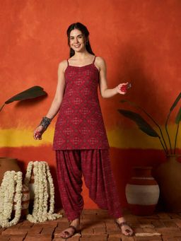 Stylum - Women's Red Bandhej Printed Rayon Straight Short Kurti With Salwar