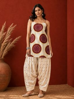 Stylum - Women's Wine Bandhej Printed Pure Cotton Straight Short Kurti With Salwar