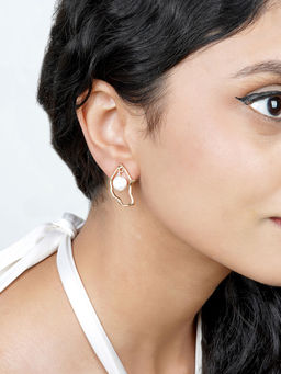 Joker and Witch - Joker & Witch Rue Pearl Earring