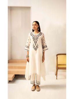 AM by Anita Mittal - White Alaya A-Line Kurta with Pant