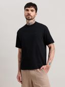 Black color option, Sold out, Currently selected