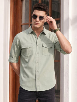 VEIRDO - Men Green Solid/Plain Cotton Casual Shirt