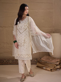 AVANSHEE - Women Off White Chanderi Cotton Silk Embroidery Kurta with Pant and Dupatta