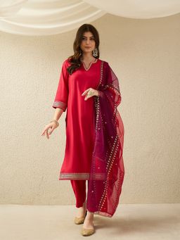 AVANSHEE - Women Red Silk Blend Straight Kurta with Pant and Dupatta
