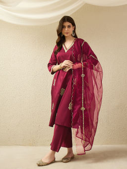 AVANSHEE - Women Wine Silk Blend Straight Kurta with Pant and Dupatta