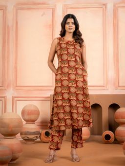 JAIPUR SARAI - Women Ethnic Motifs Brown Regular Sleeveless Kurta with Pant