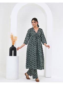 CHHAAP TILAK - Green Petal Co-Ord Set