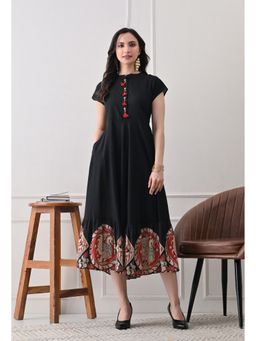 DECKEDUP - Women’s Elegant Black Printed Dress