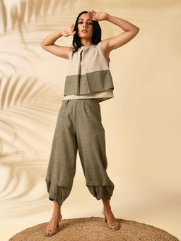 MARKKAH STUDIO - Olive Chambray Round Neck Solid Co-Ord Set
