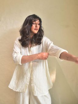 WHY SO BLUE - Cream Delilah Shirt