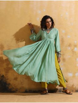 trueBrowns - Women Green Solid/Plain Anarkali Kurta with Pant