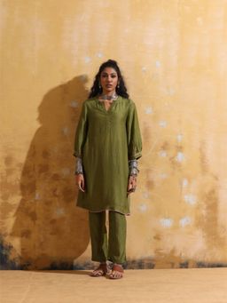 trueBrowns - Women Green Solid/Plain Co-ord Set