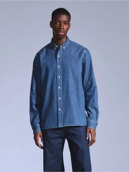 Levi's - Men Blue Solid Relaxed Fit Shirt