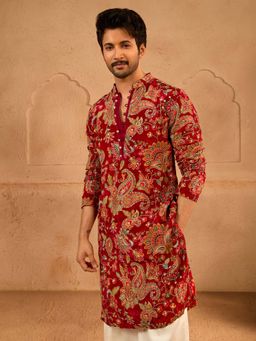 Vastramay - Maroon Embroidered Regular Kurta