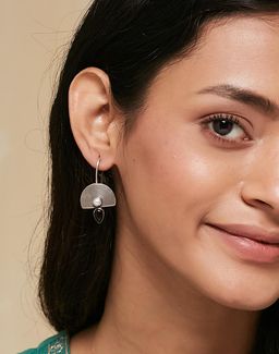 Fabindia - Women Black Stone Dangler Earrings