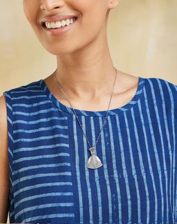 Fabindia - Women Silver Pendant Necklace