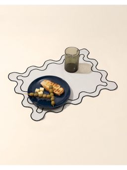 Lovedwell - Marshmallow Scalloped Placemats - Set of 4