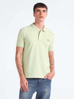 Flying Machine - Green Solid Regular Polo T-Shirt