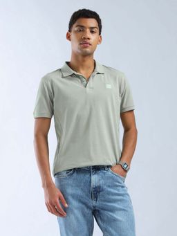 Flying Machine - Green Solid Regular Polo T-Shirt