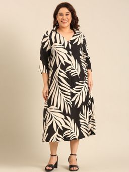 THE PINK MOON - Black Collar Neck Three Fourth Sleeves Dress
