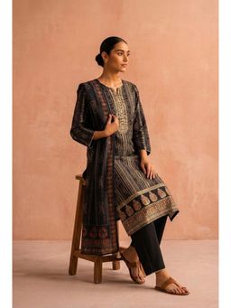 HERITAGE - Classic Black Zari Embroidered Silk Kurta With Pant and Dupatta