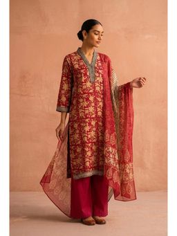 HERITAGE - Crimson Red Floral Printed Kota Doria Cotton Kurta With Pant and Dupatta