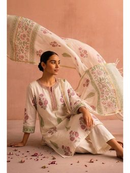 HERITAGE - Ivory Floral Printed Chanderi Kurta With Pant and Dupatta